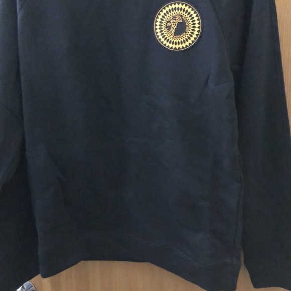 Versace black sweater with gold Medusa head emblem - Picture 5 of 5